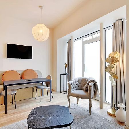 Charming 1-Bedr Parisian Apartment In Vibrant Rue D'Hauteville Esterno foto